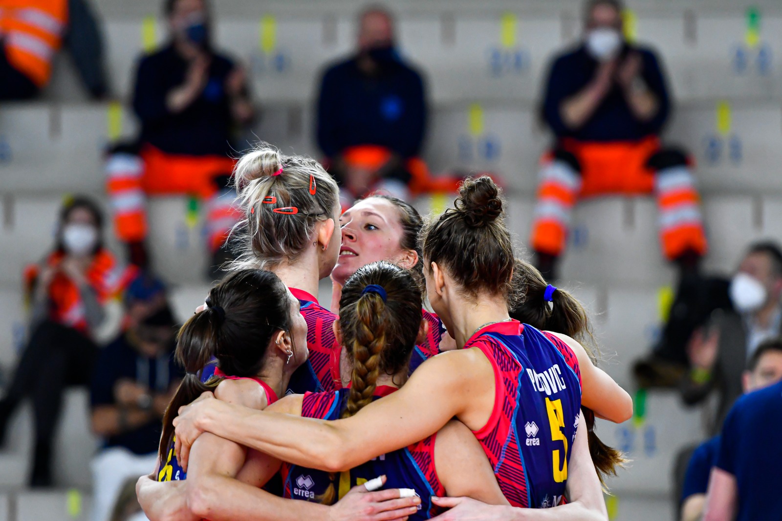 Tremano anche i giganti…