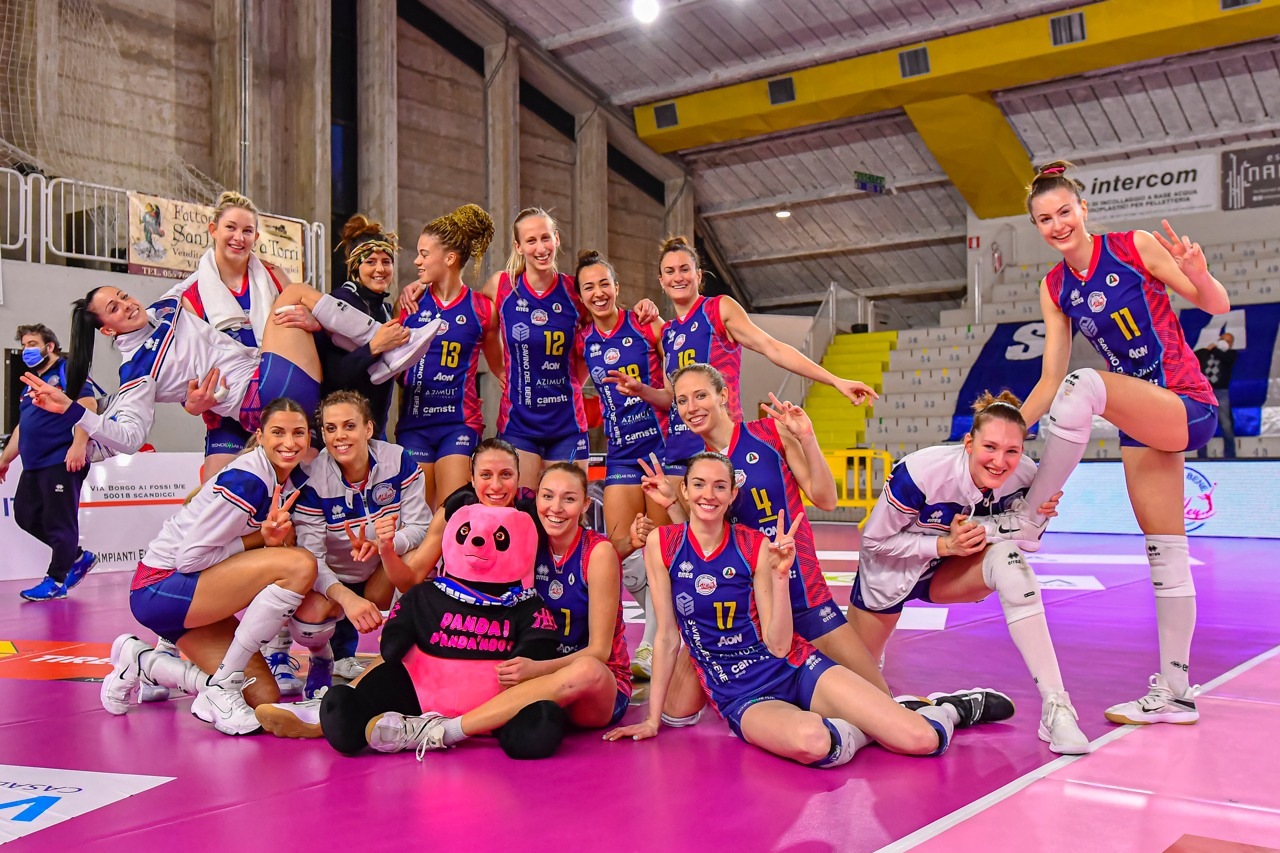 Scandicci si impone su Bergamo e vola ai quarti