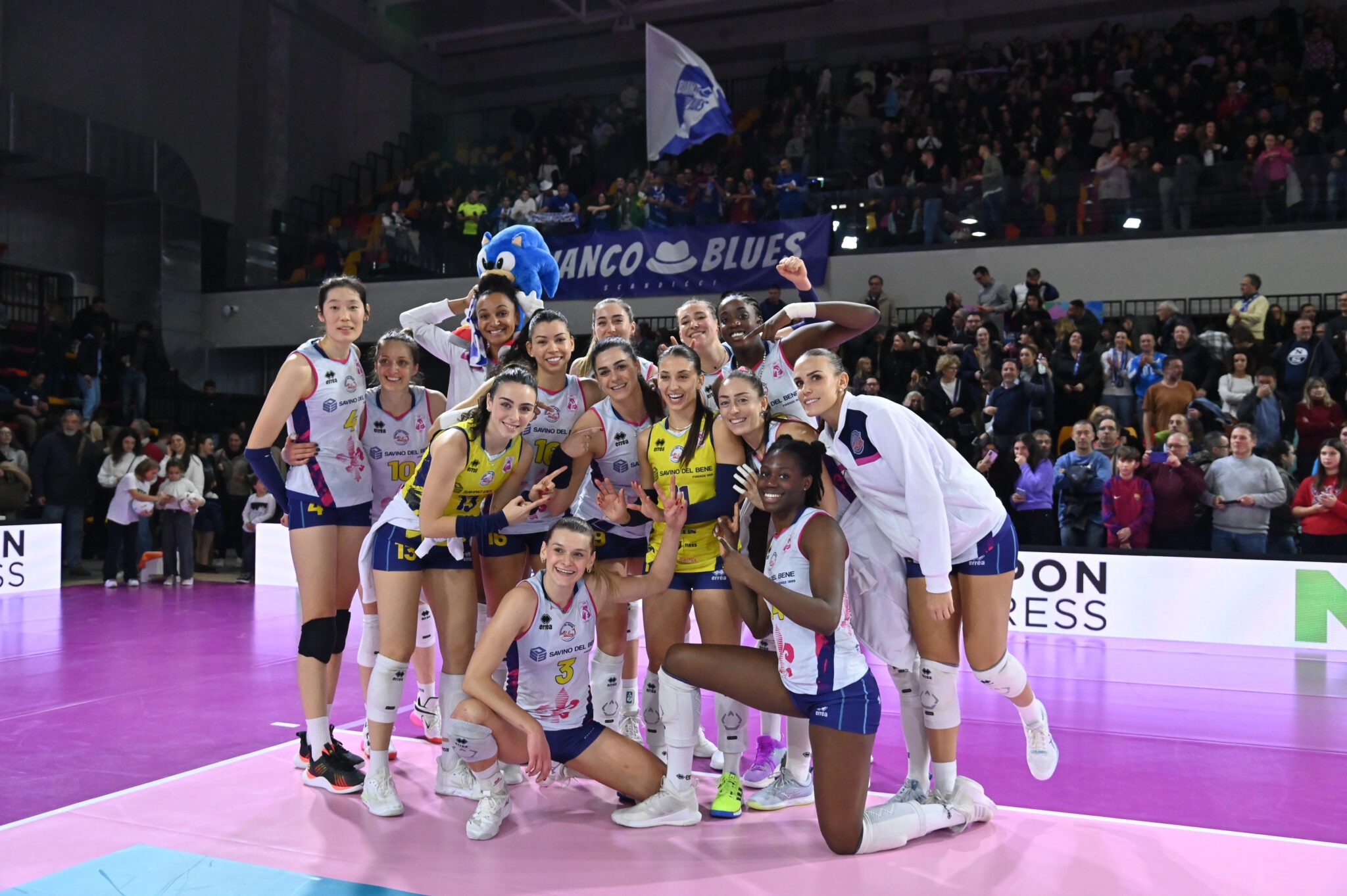 Ventunesima vittoria, grande baldoria! La Savino Del Bene Volley vince ancora il derby